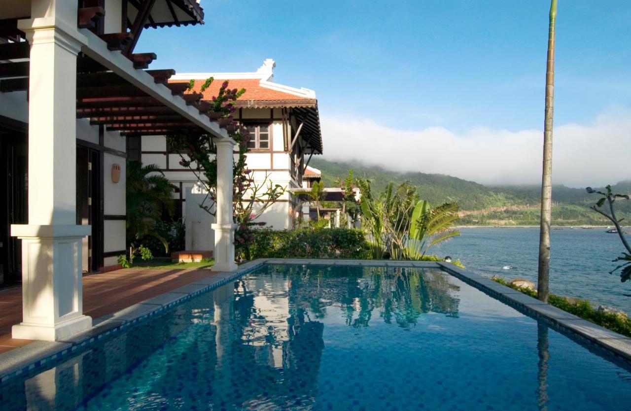 Son Tra Resort & Spa Danang Ресторан фото